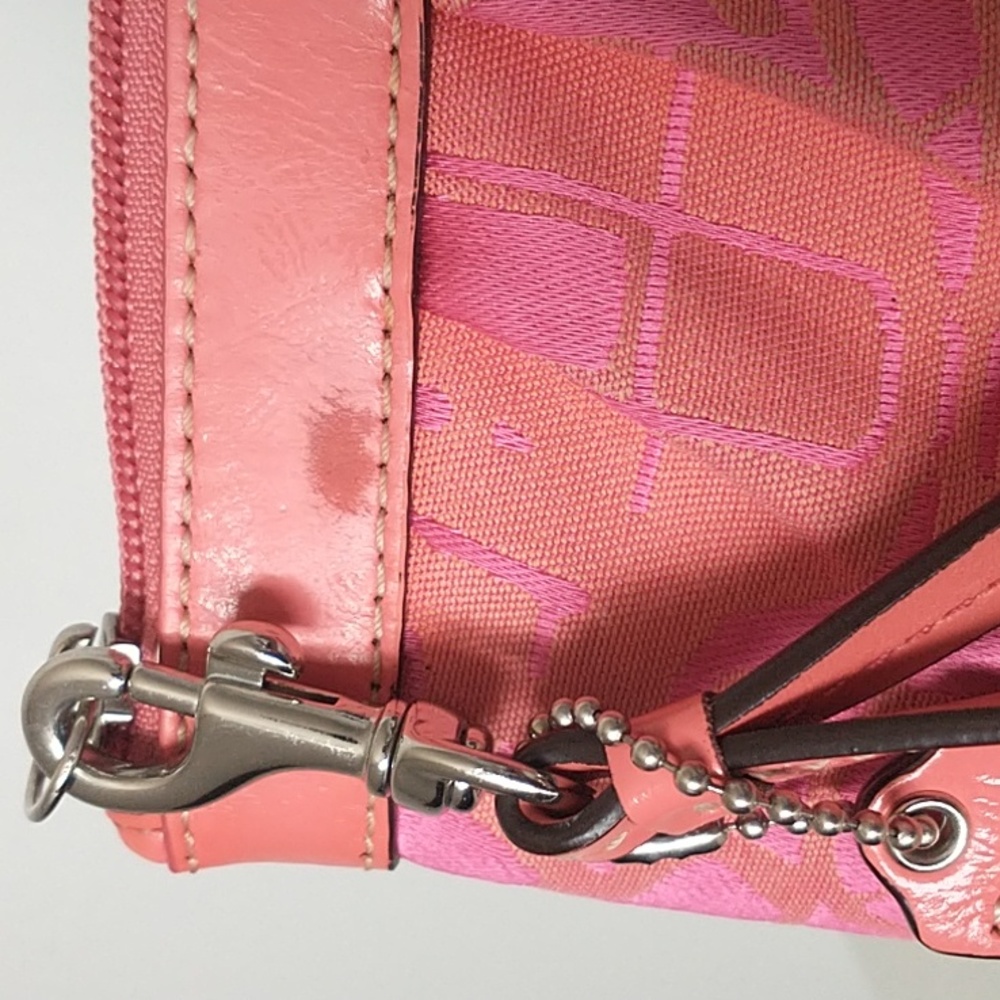 Coach Wristlet| Pink and Coral - Picture 3 of 9